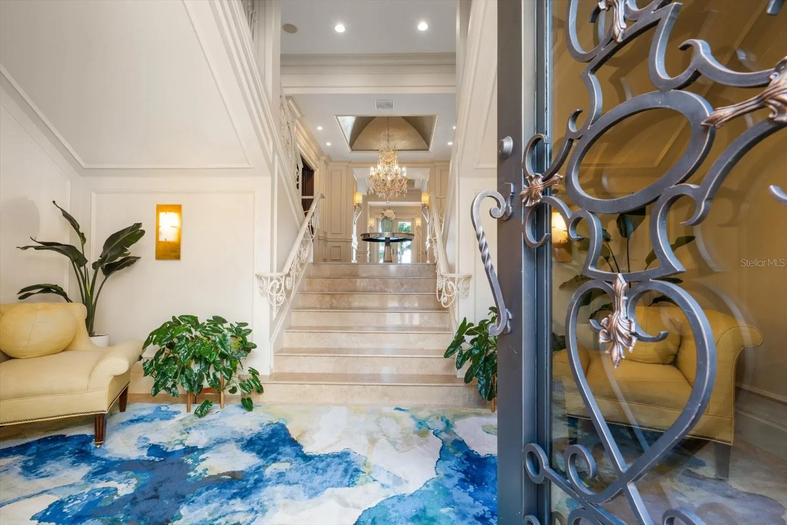 2056 COVE TRCE