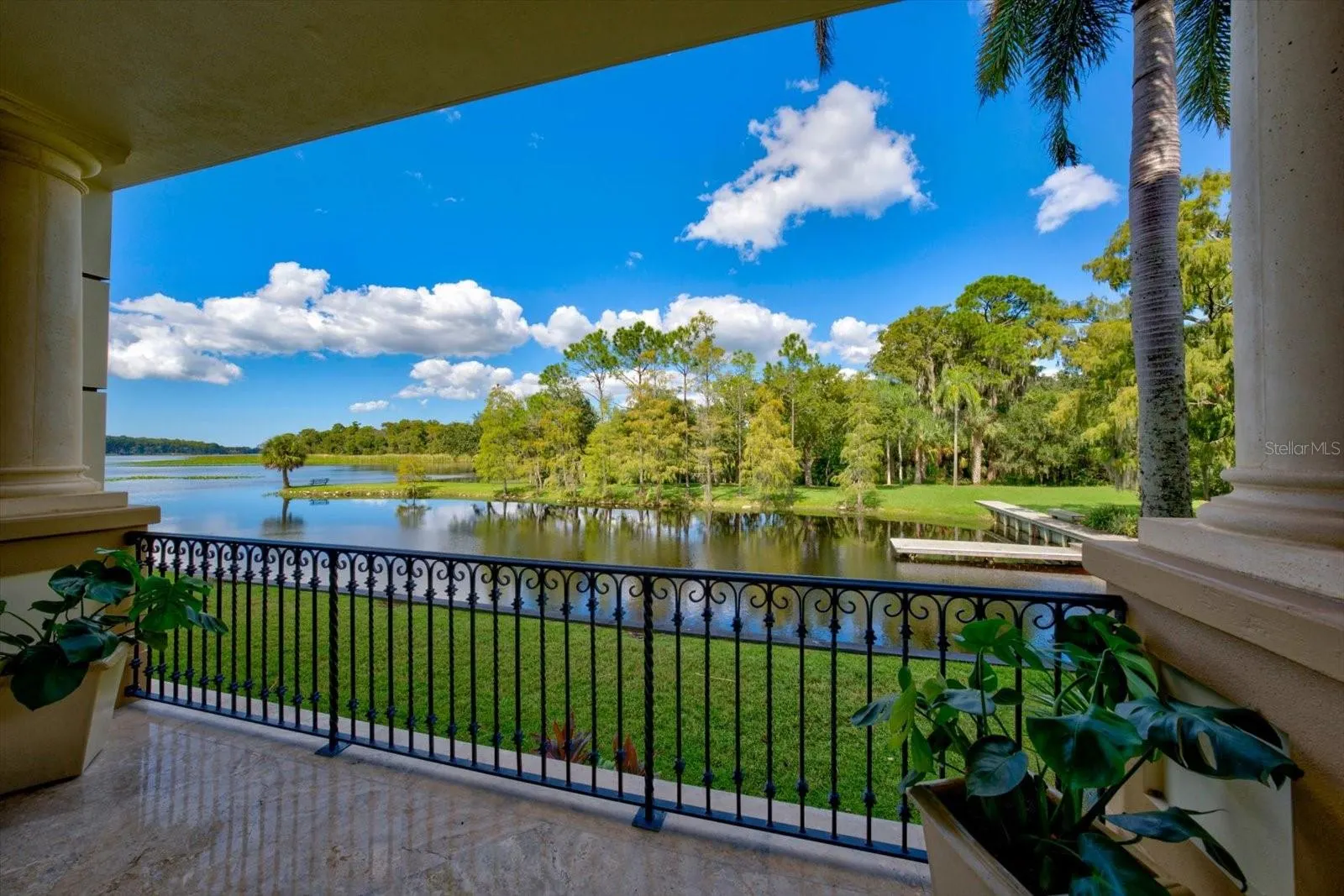 2056 COVE TRCE