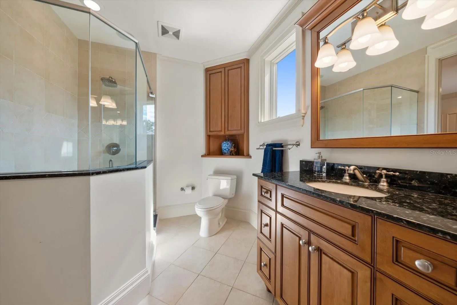 2056 COVE TRCE