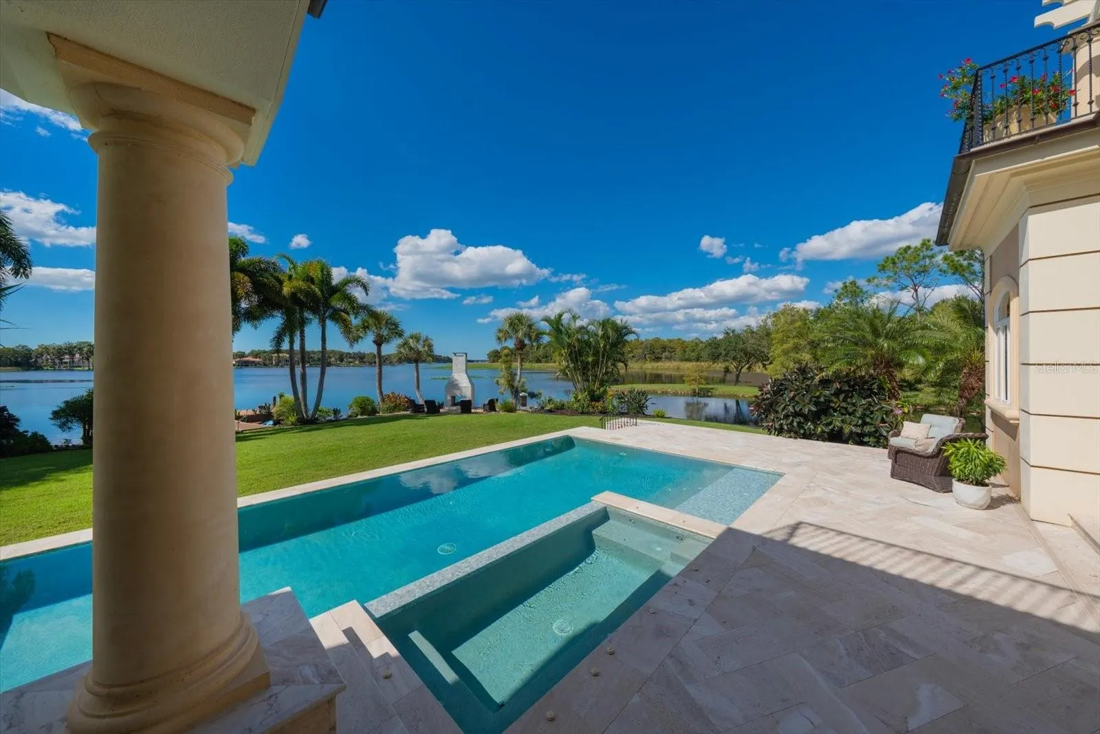 2056 COVE TRCE