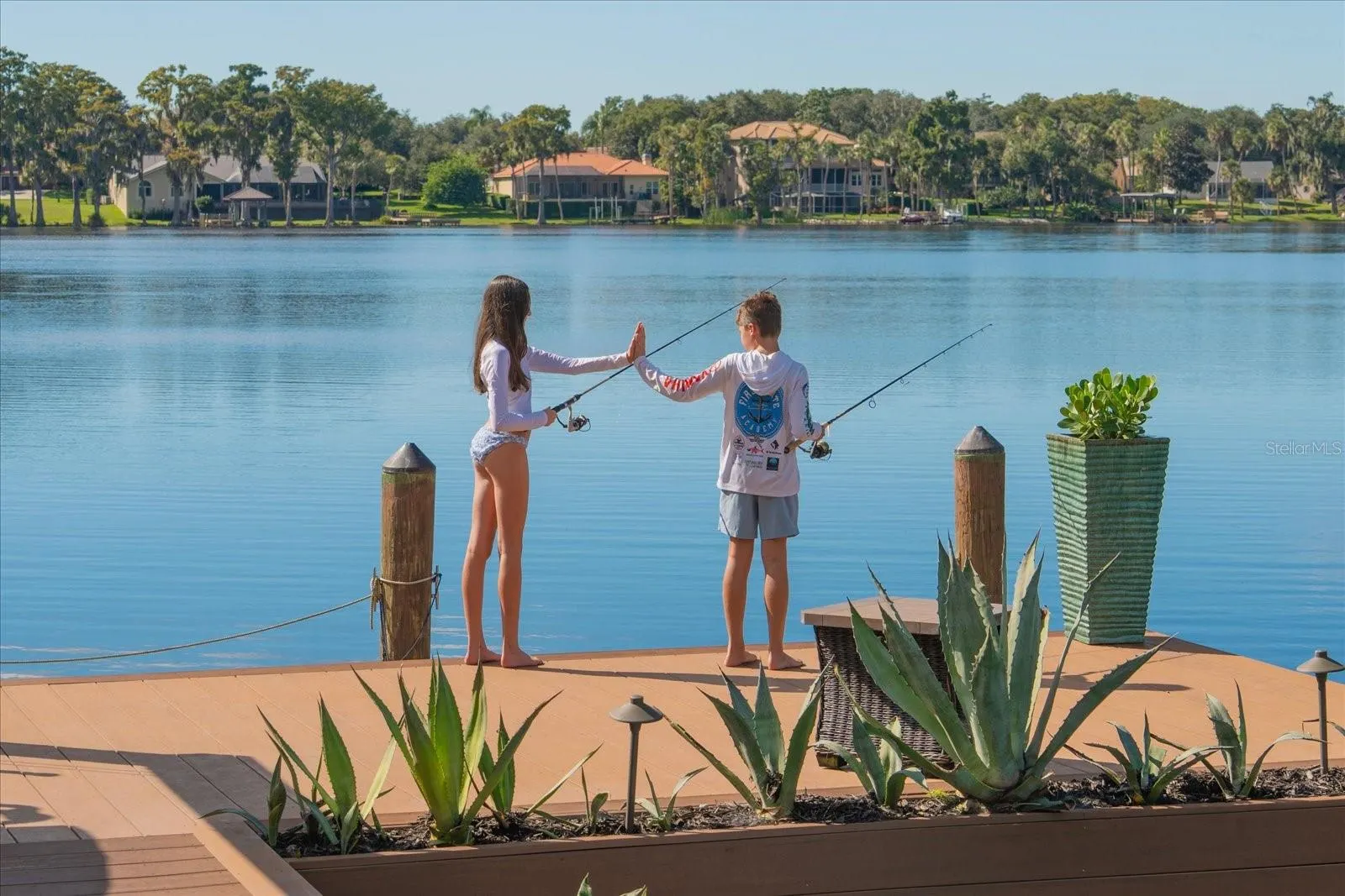 2056 COVE TRCE