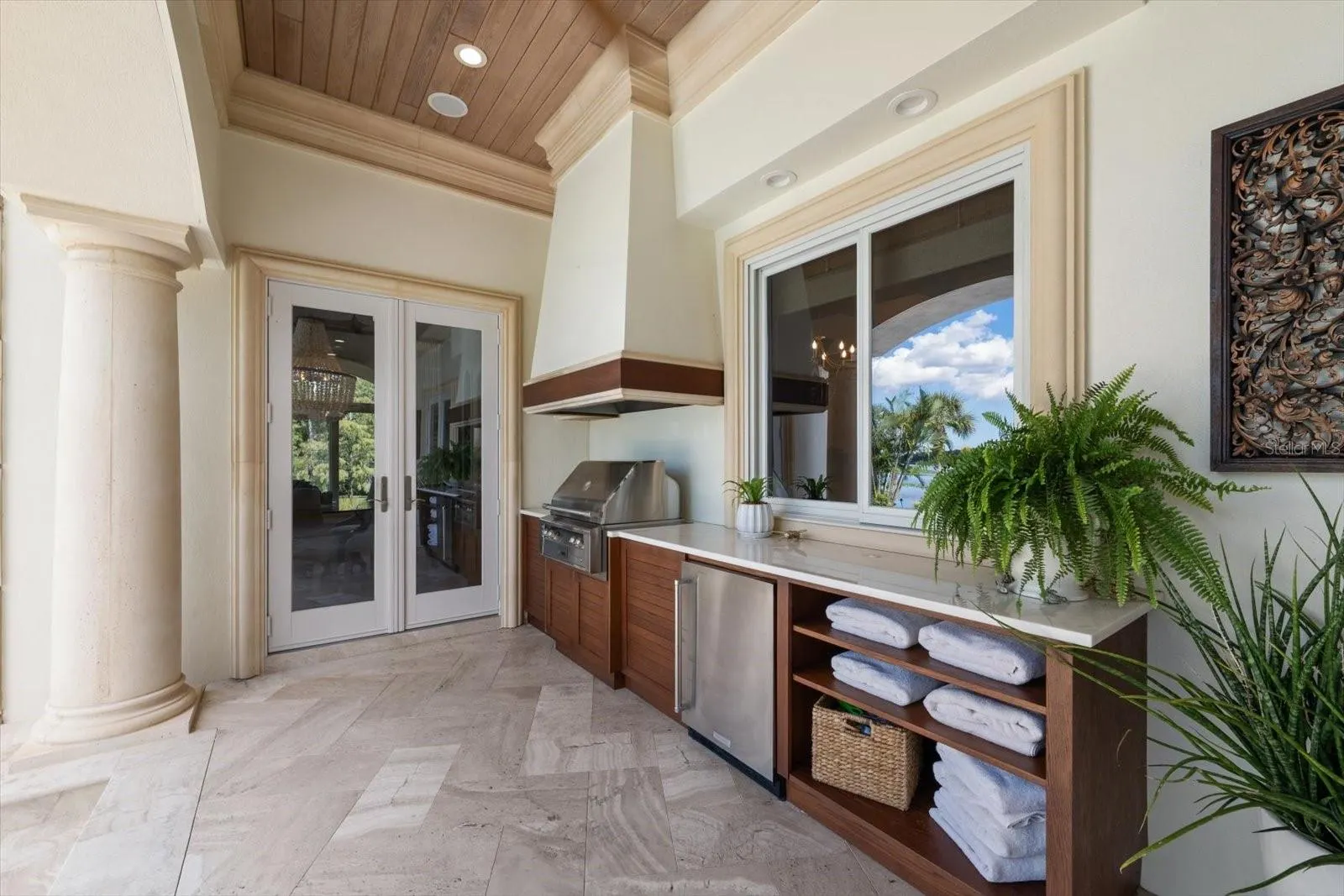 2056 COVE TRCE