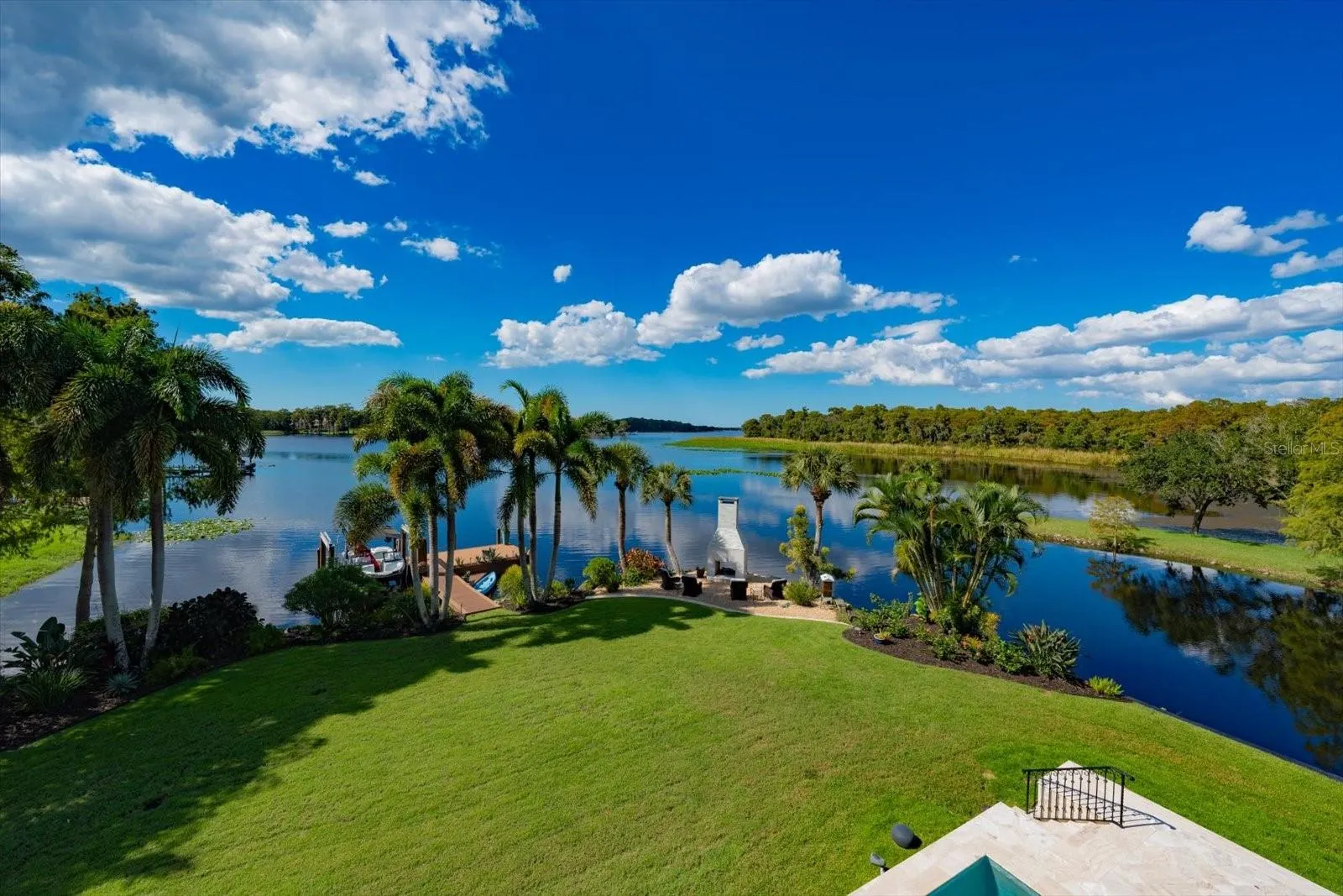 2056 COVE TRCE