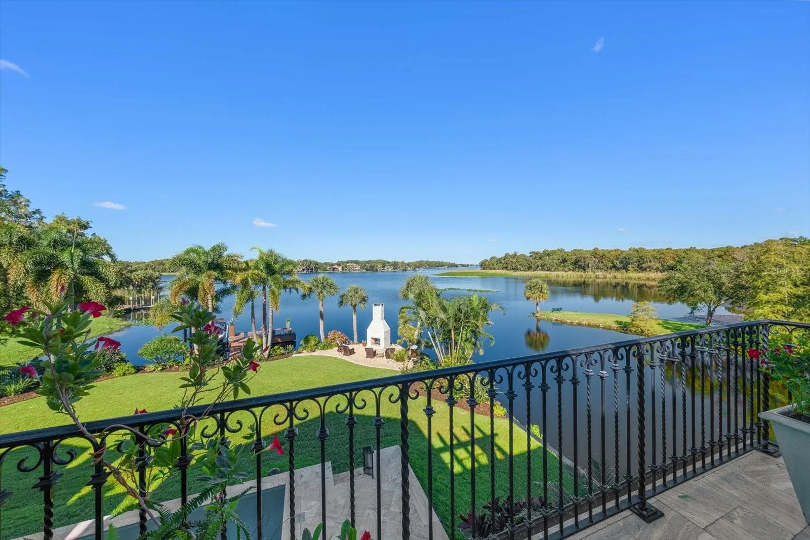 2056 COVE TRCE