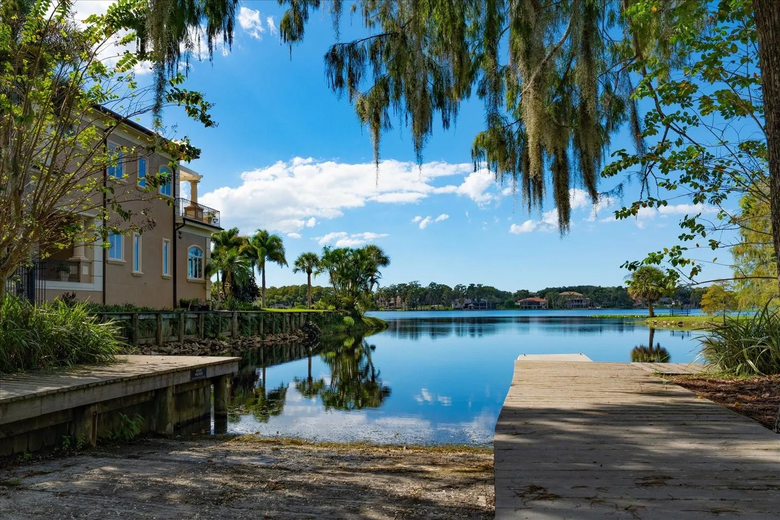 2056 COVE TRCE