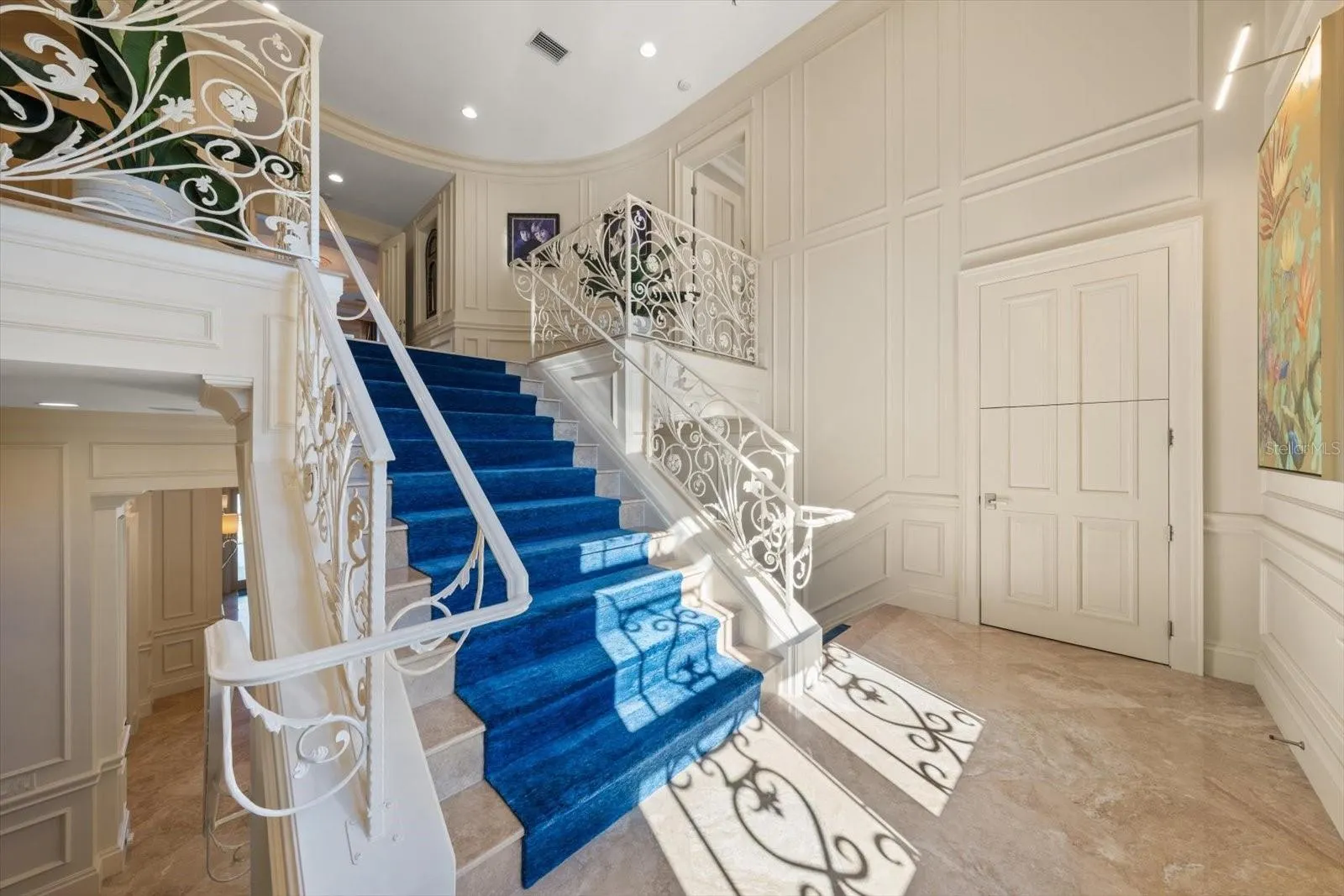 2056 COVE TRCE