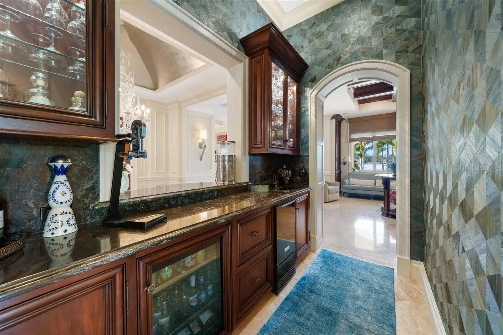 2056 COVE TRCE