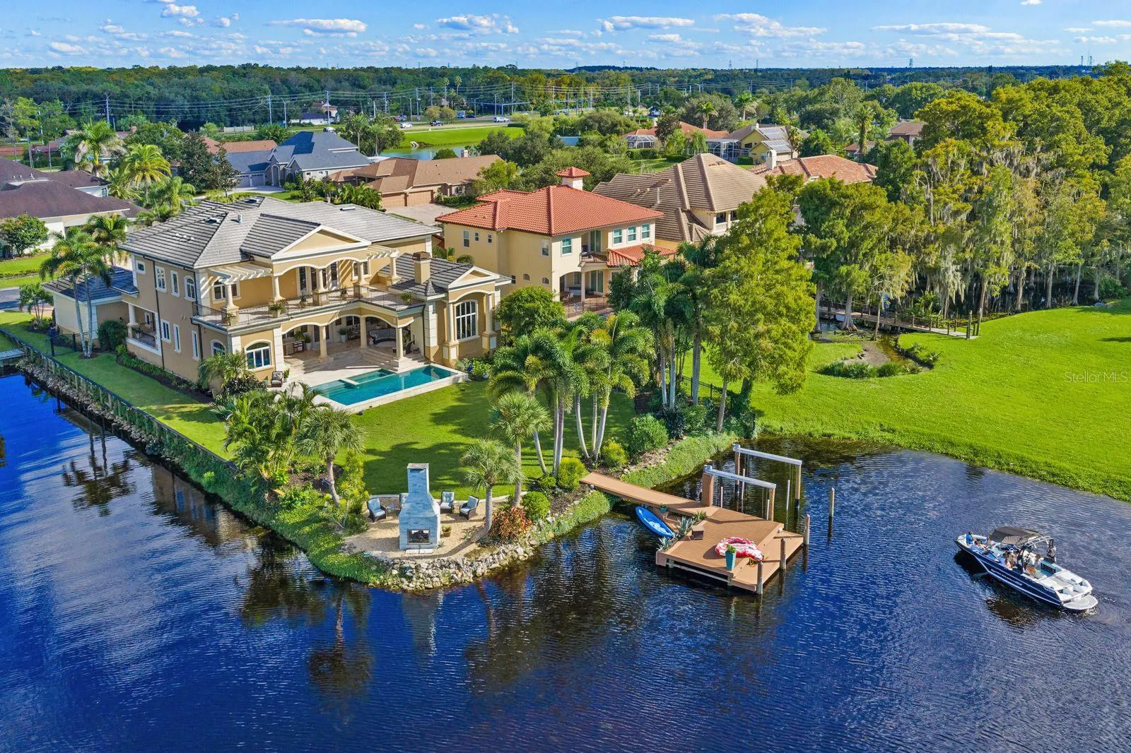 2056 COVE TRCE
