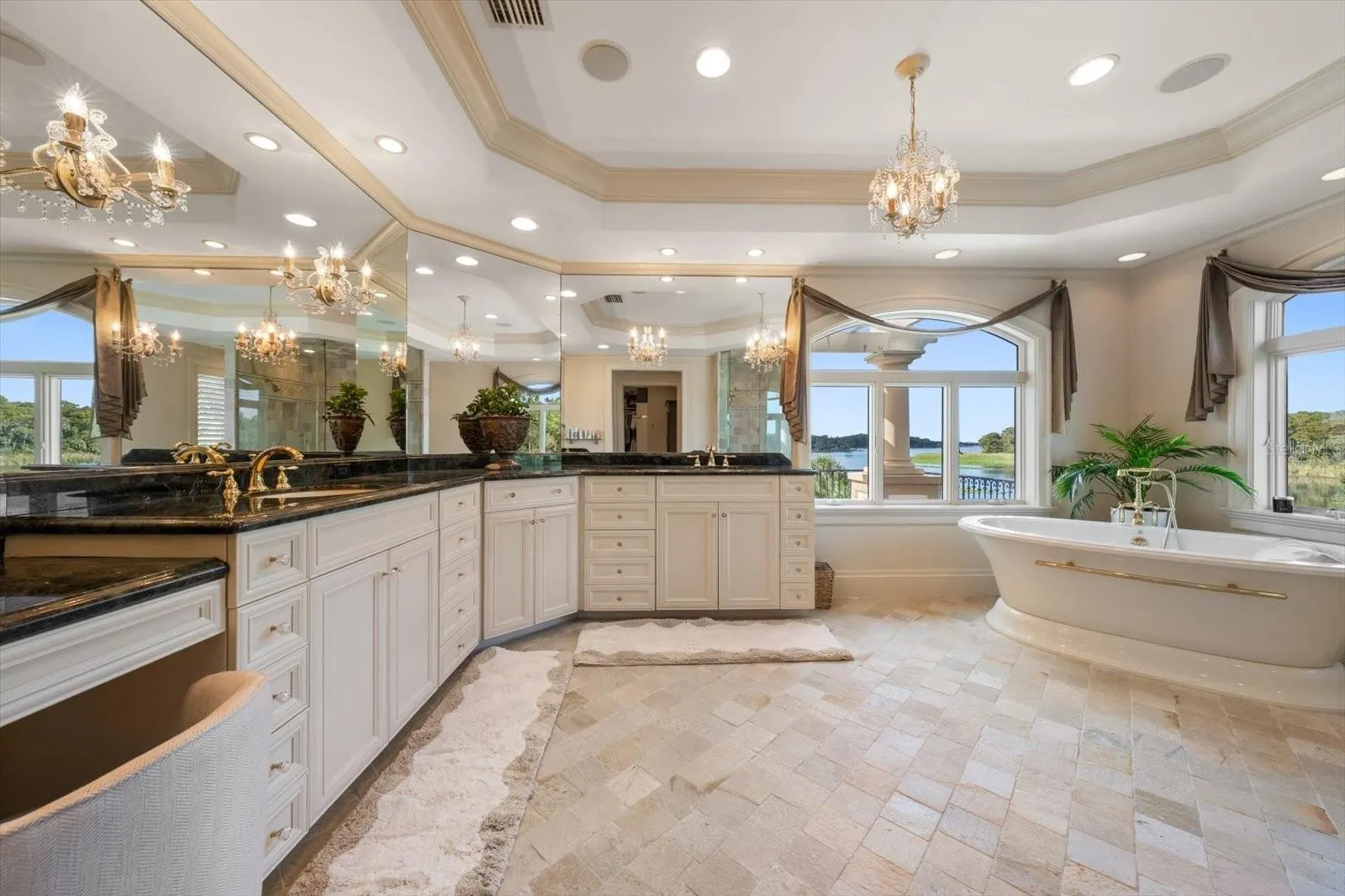 2056 COVE TRCE