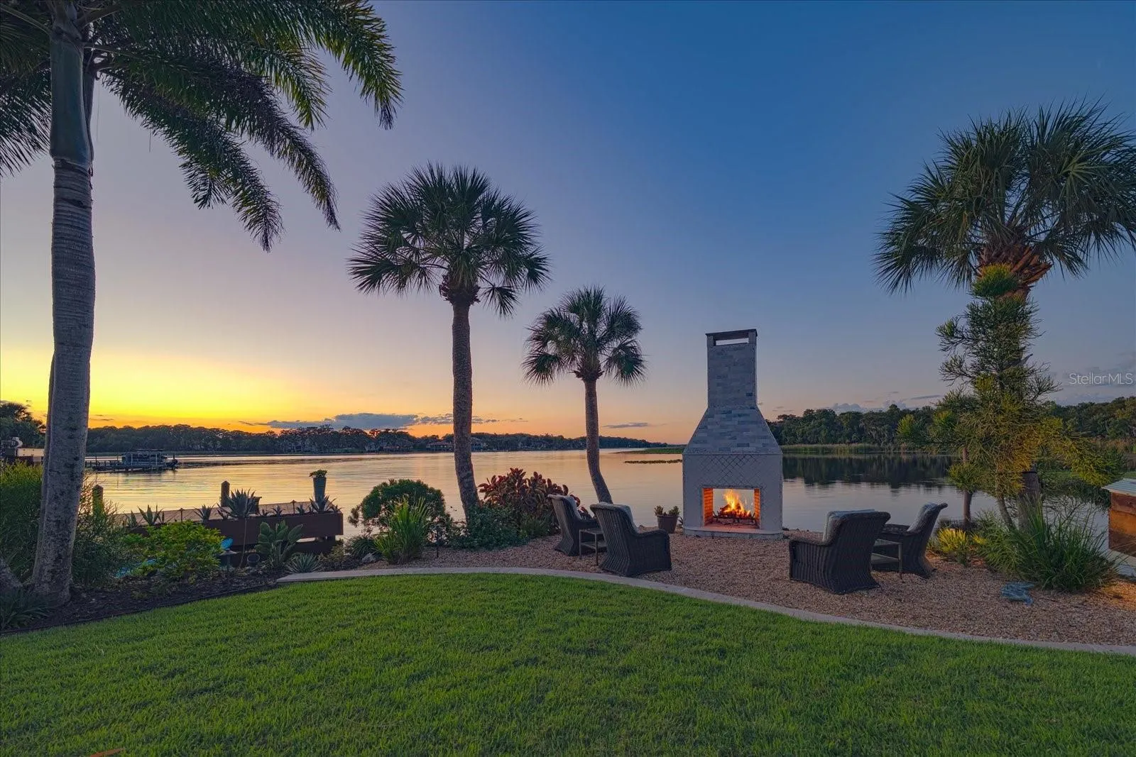 2056 COVE TRCE