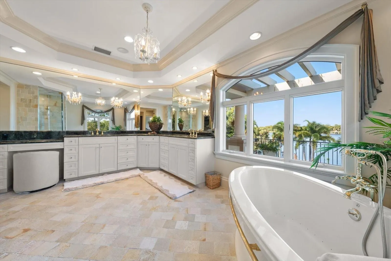 2056 COVE TRCE