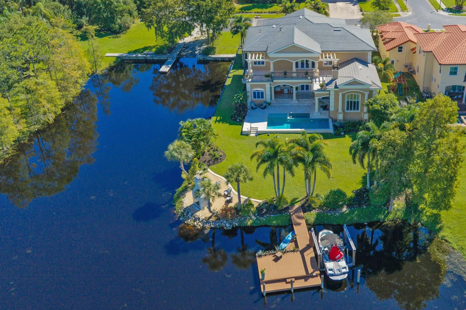 2056 COVE TRCE