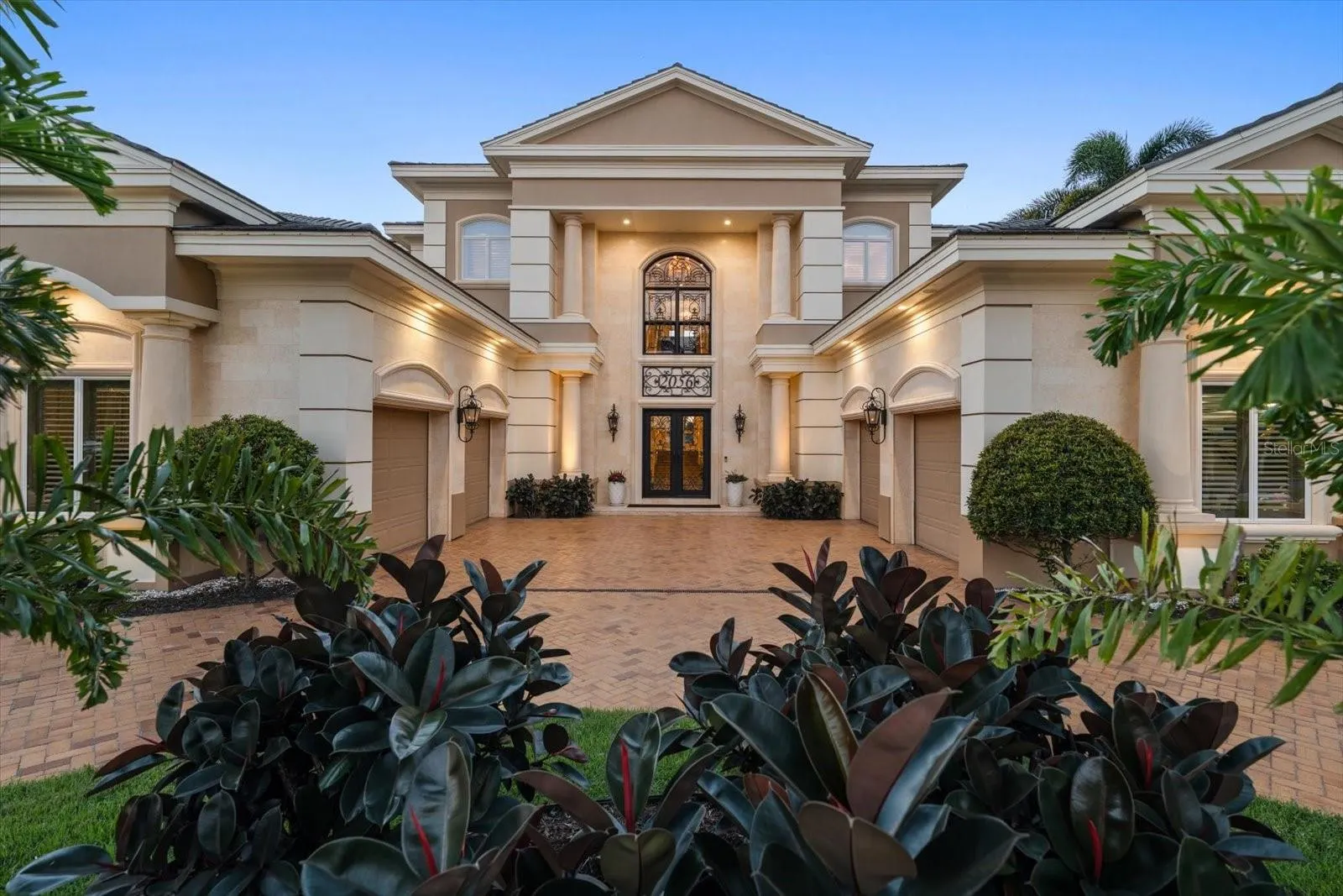 2056 COVE TRCE