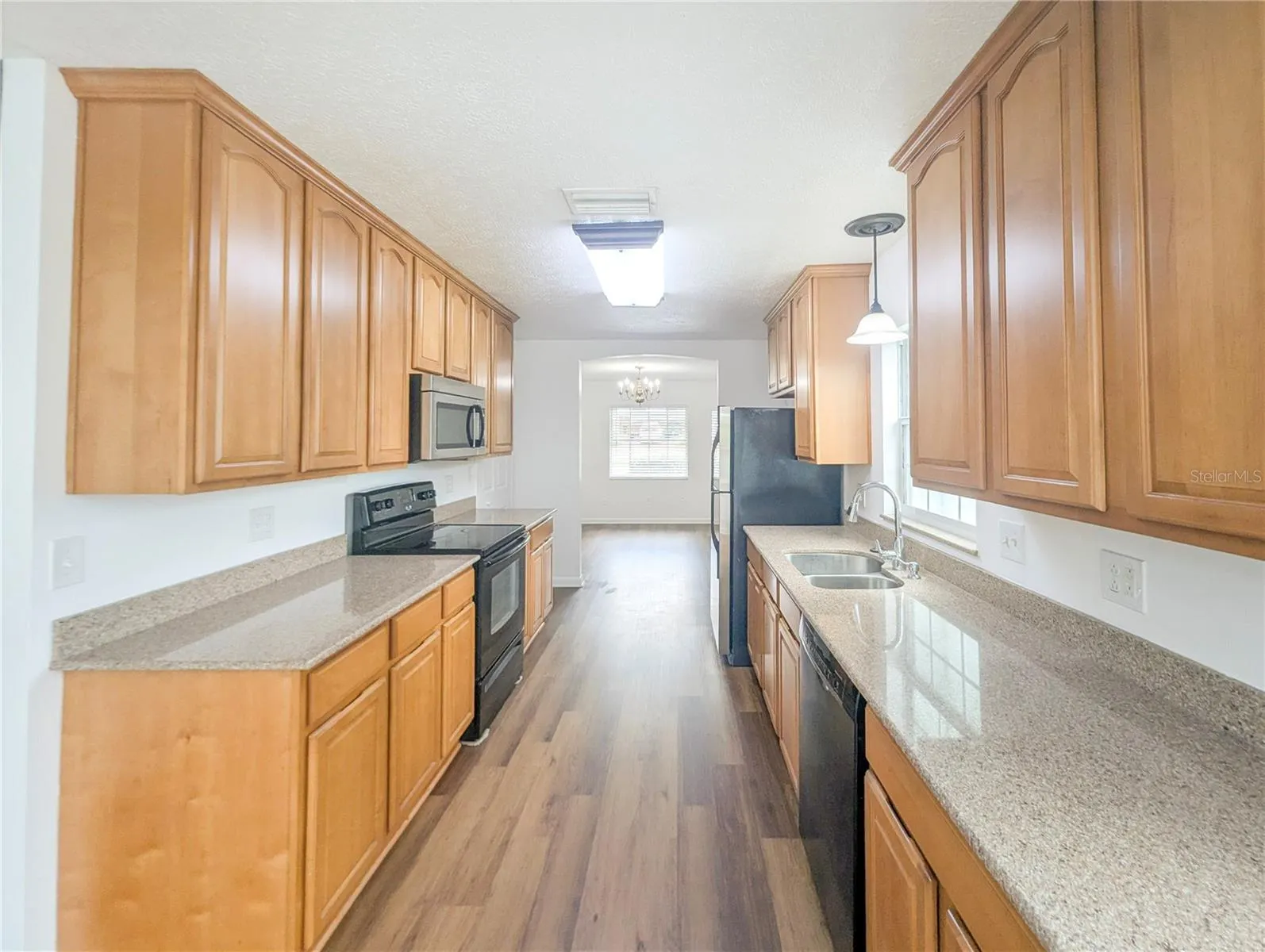 1302 RUSTLEWOOD DR