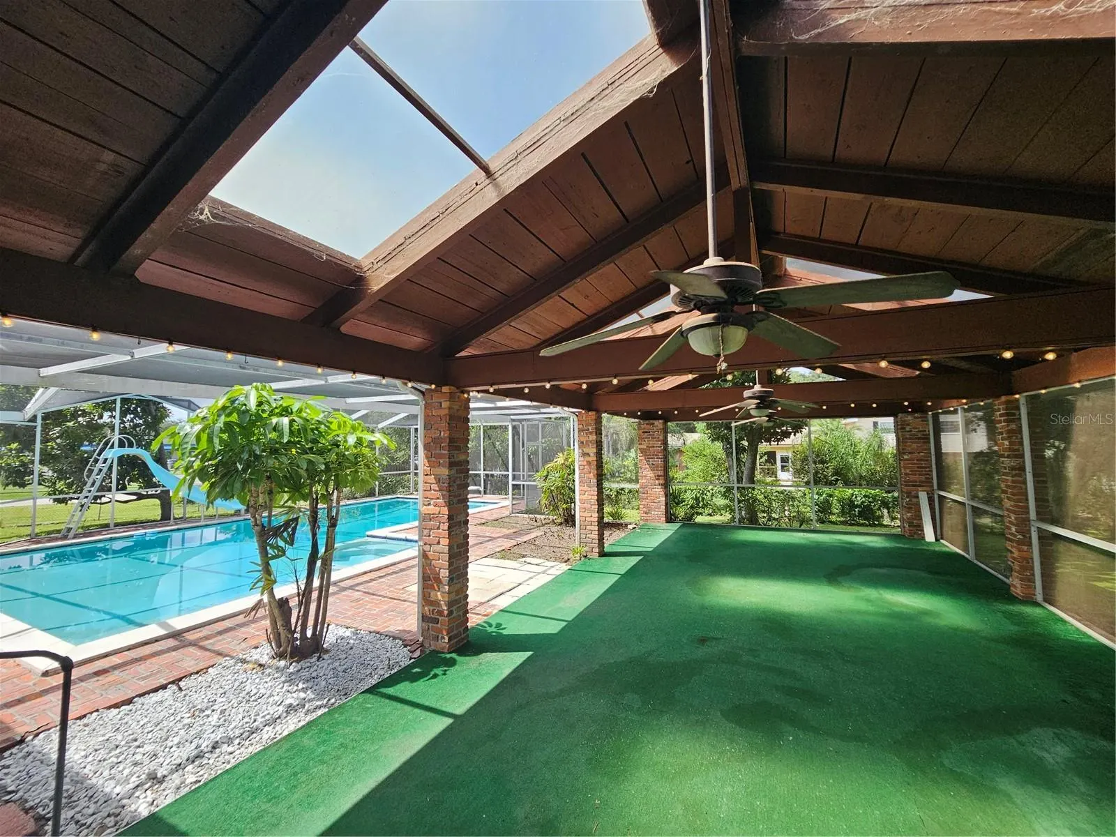 1302 RUSTLEWOOD DR