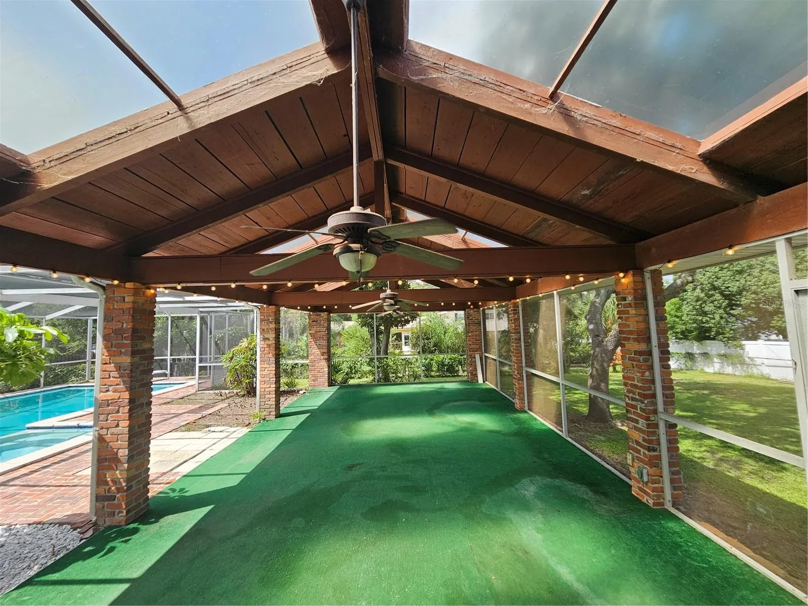 1302 RUSTLEWOOD DR