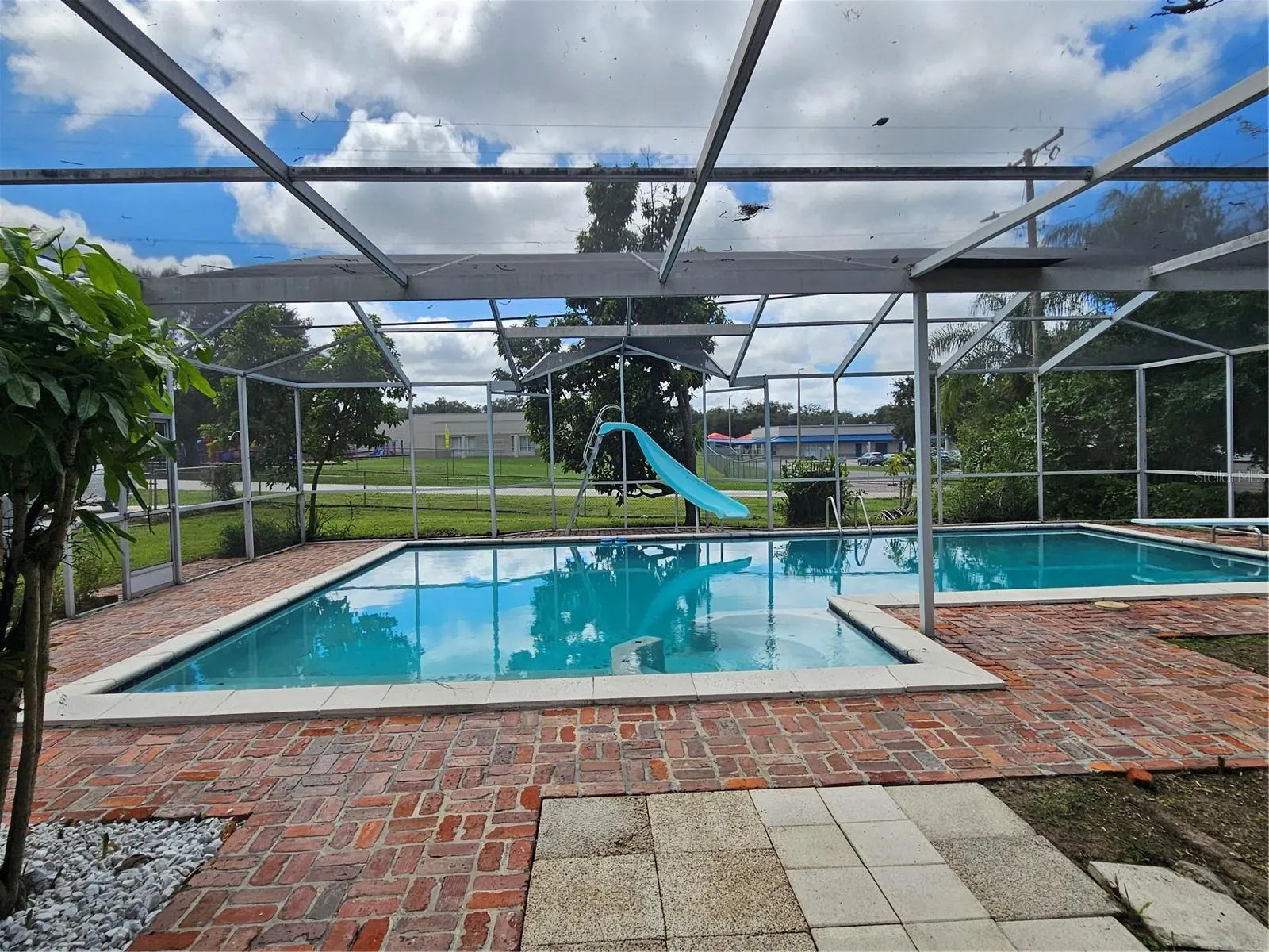 1302 RUSTLEWOOD DR