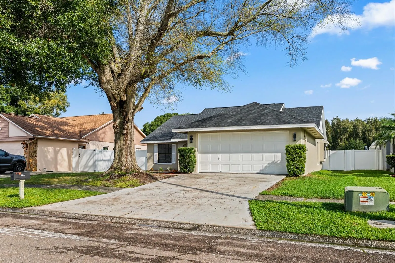 7131 HOLLOWELL DR