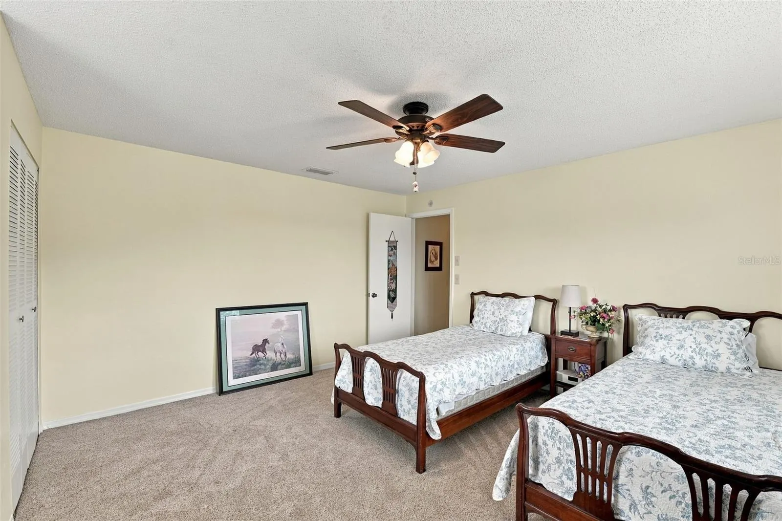1611 WOODMAR DR