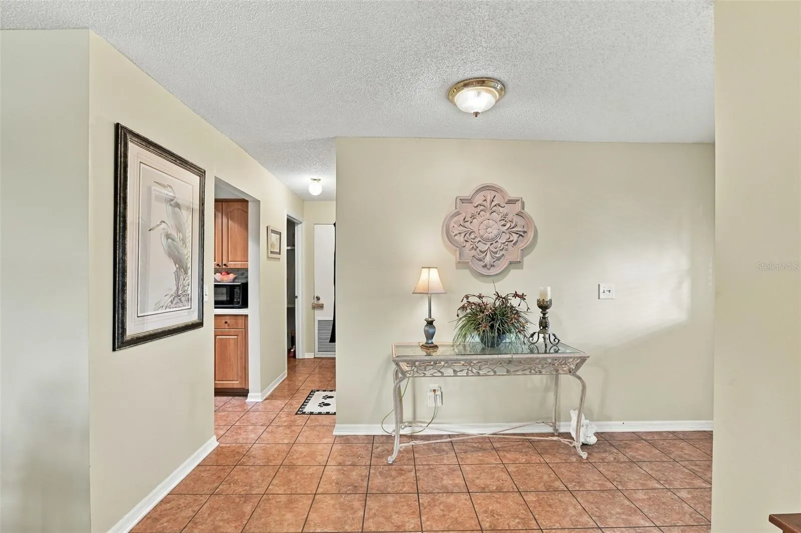 1611 WOODMAR DR