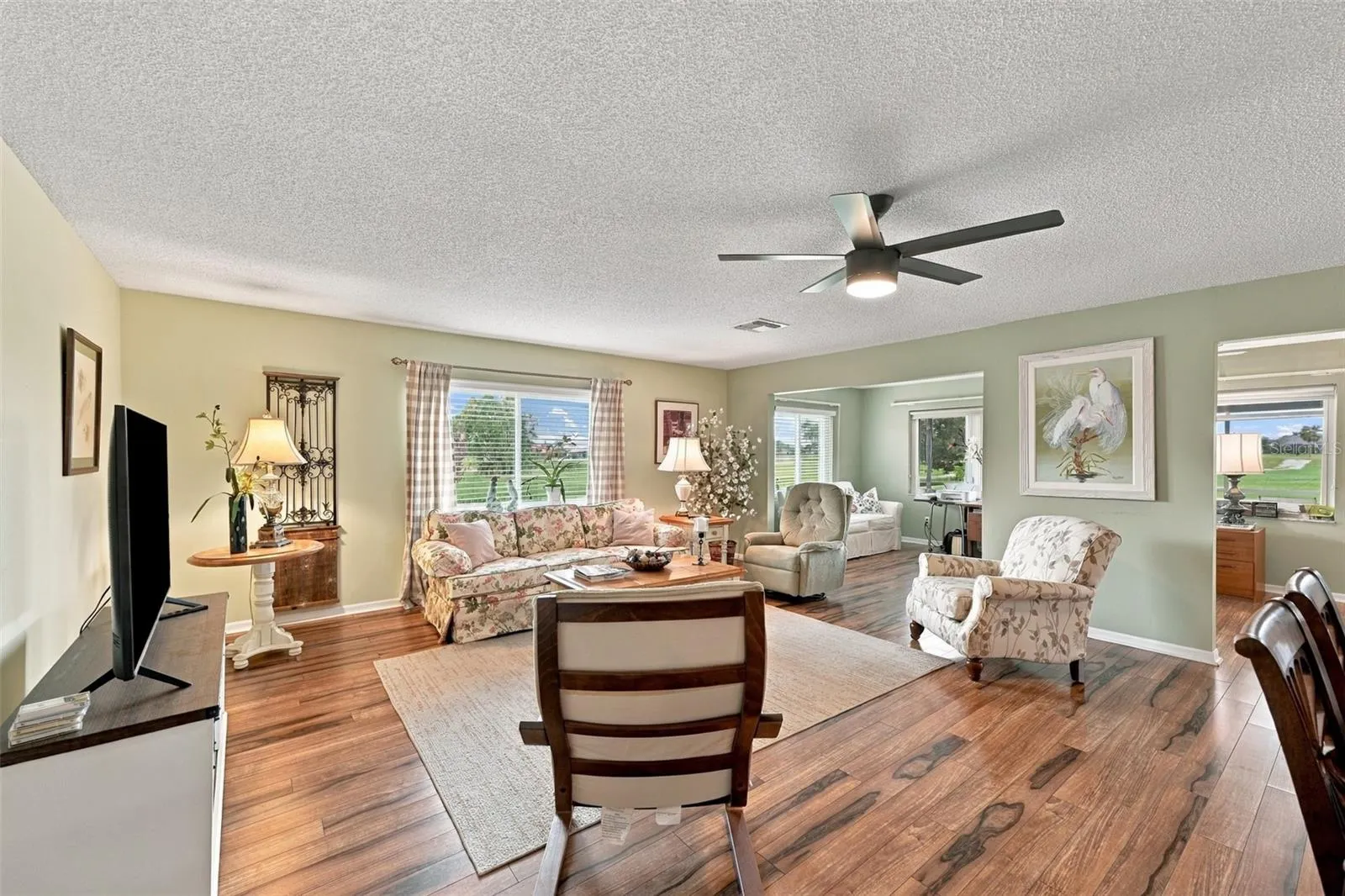 1611 WOODMAR DR