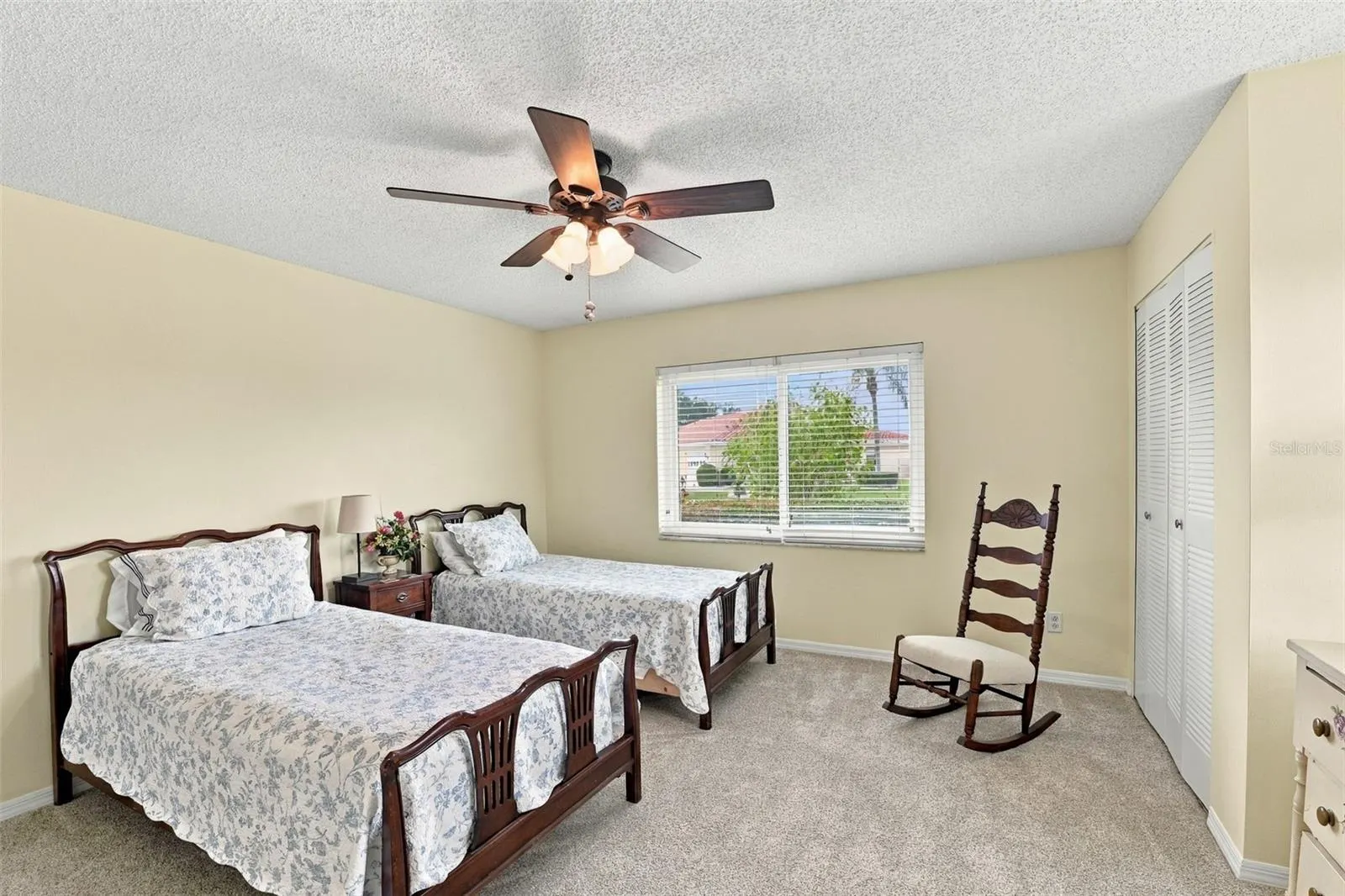 1611 WOODMAR DR