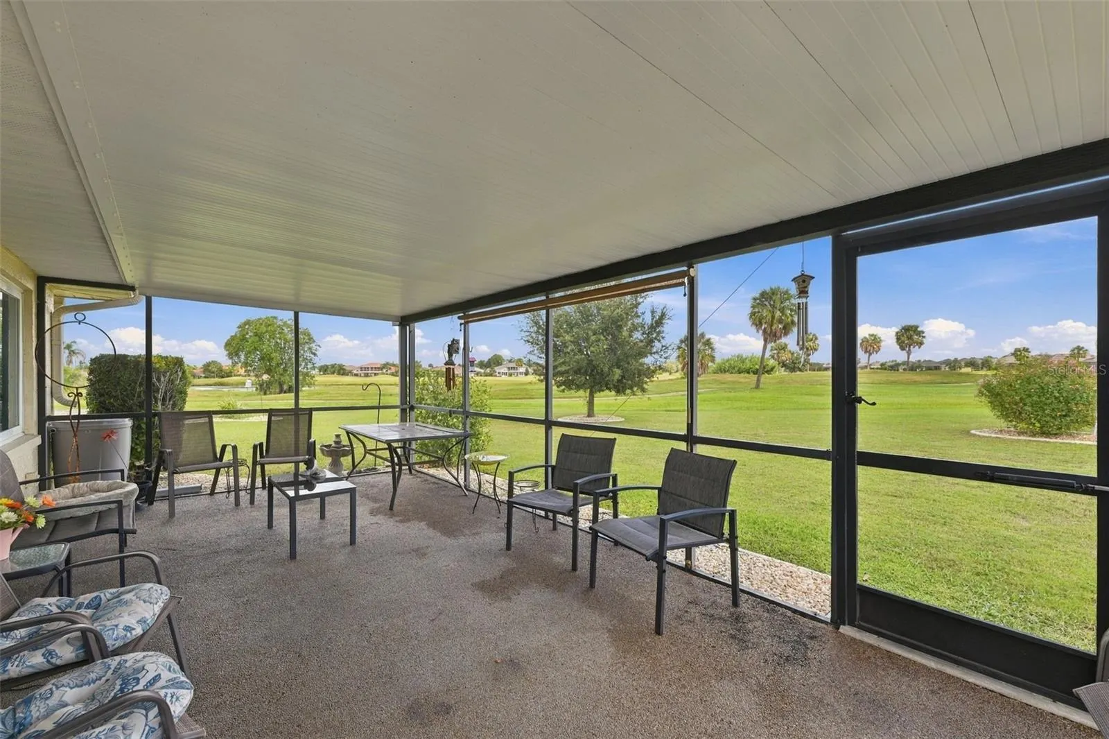 1611 WOODMAR DR