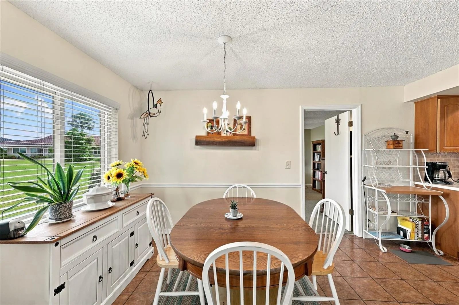 1611 WOODMAR DR
