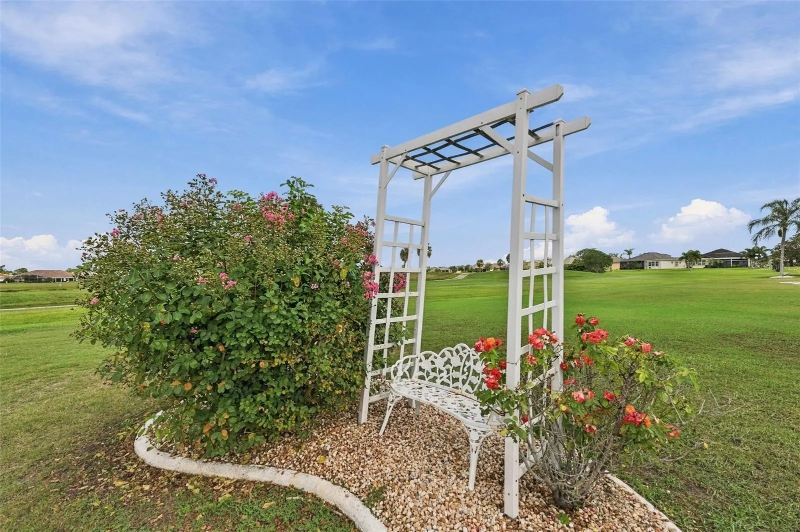 1611 WOODMAR DR