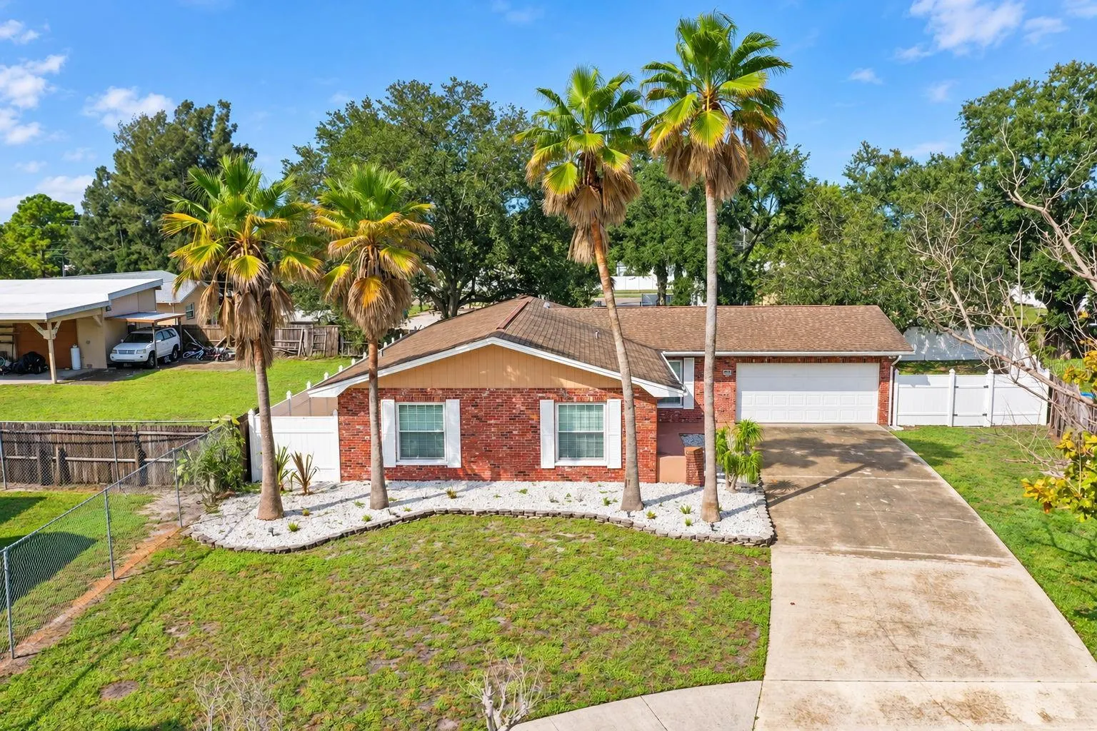 2200 STACY CT