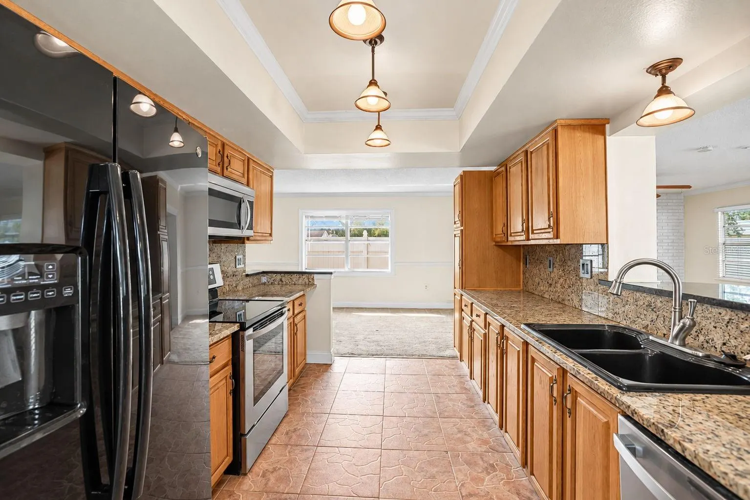 2200 STACY CT