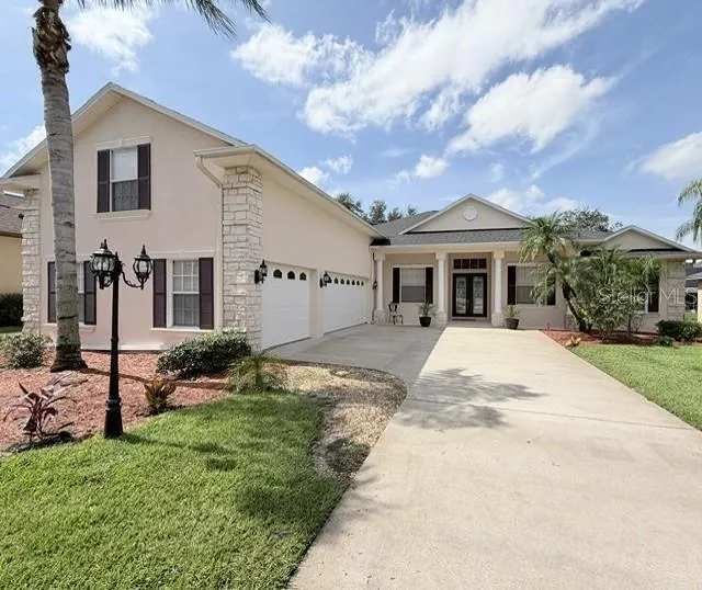 725 CITRUS WOOD LN