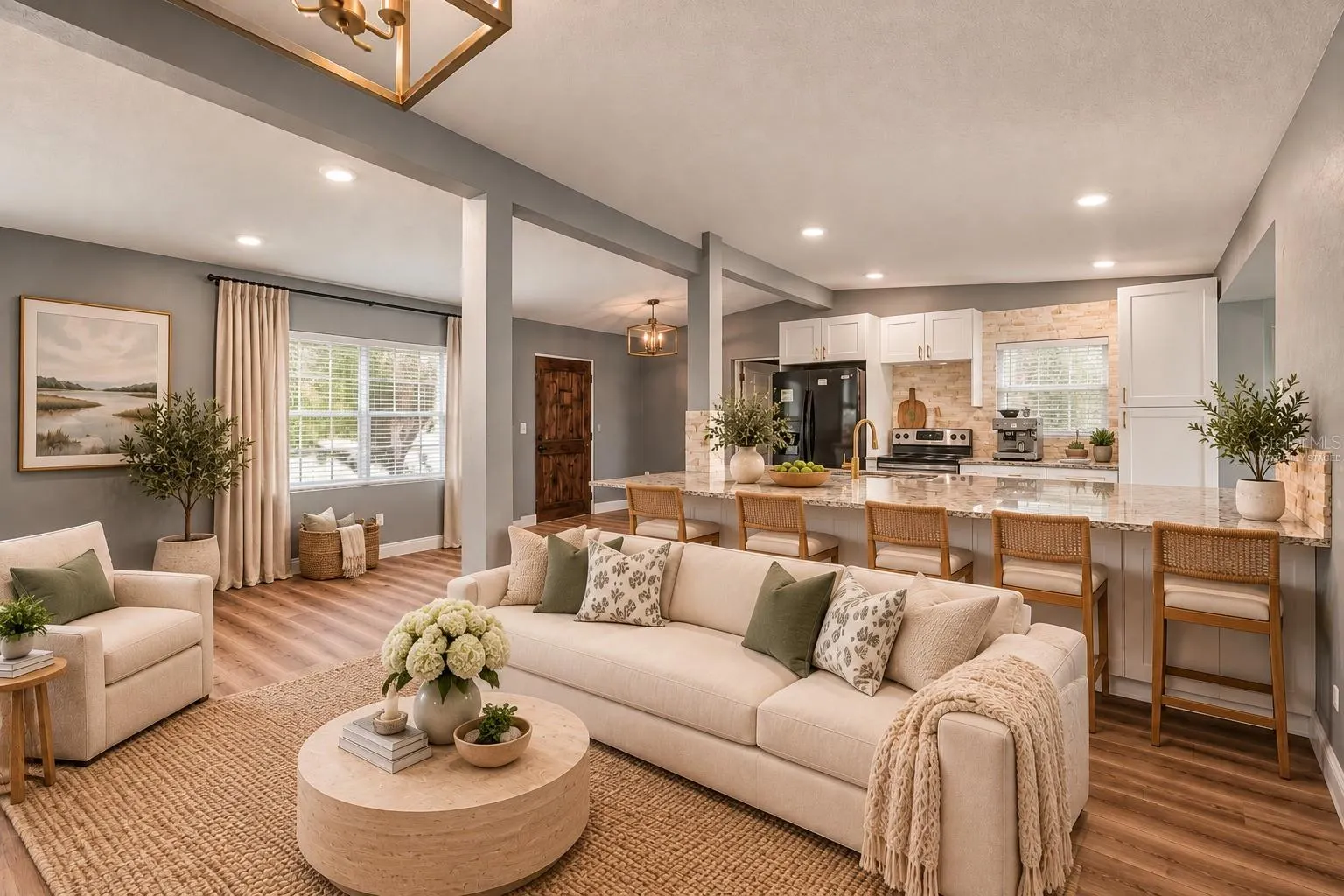 217 GARDEN CIR