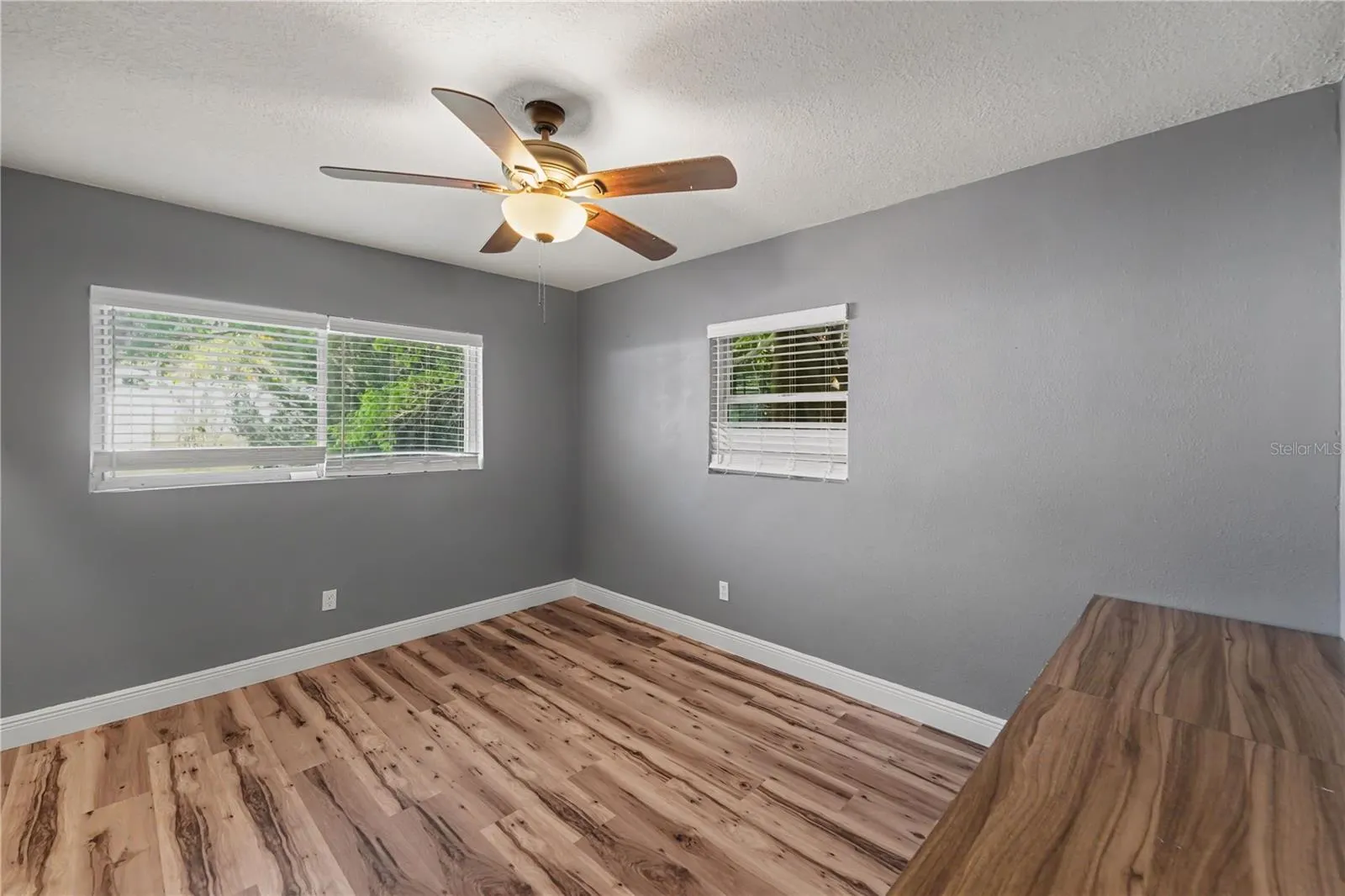 217 GARDEN CIR