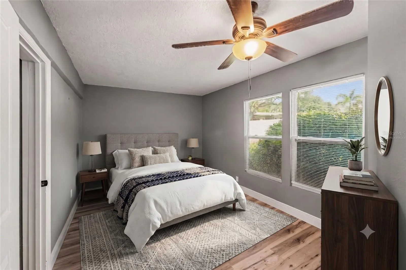 217 GARDEN CIR