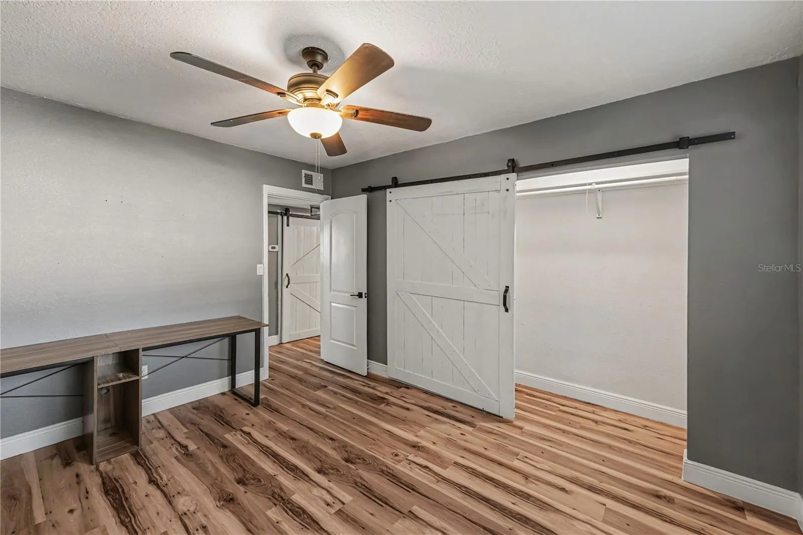 217 GARDEN CIR