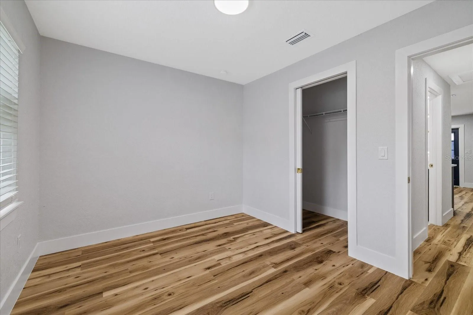 1217 E 24TH AVE