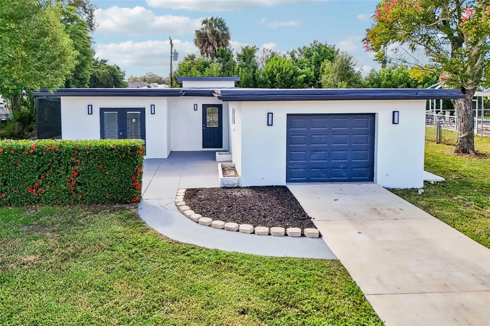 22159 ONEIDA AVE