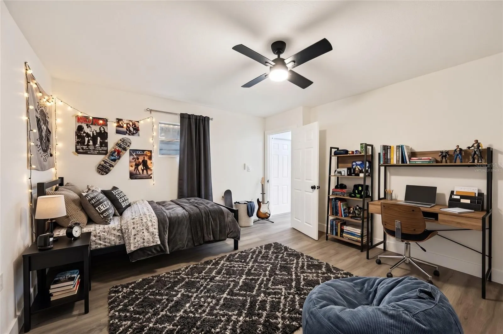 22159 ONEIDA AVE