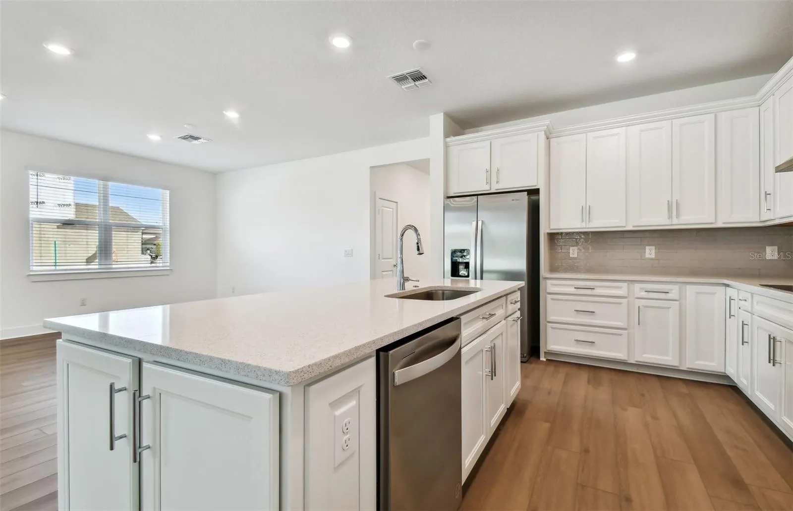11324 CLAY AVE