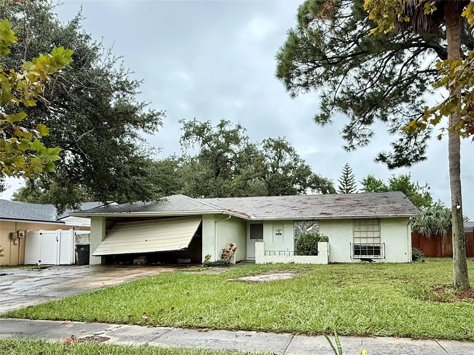 6810 EDEN LN