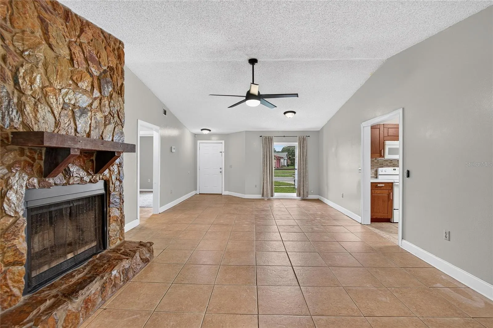 629 STILLVIEW CIR