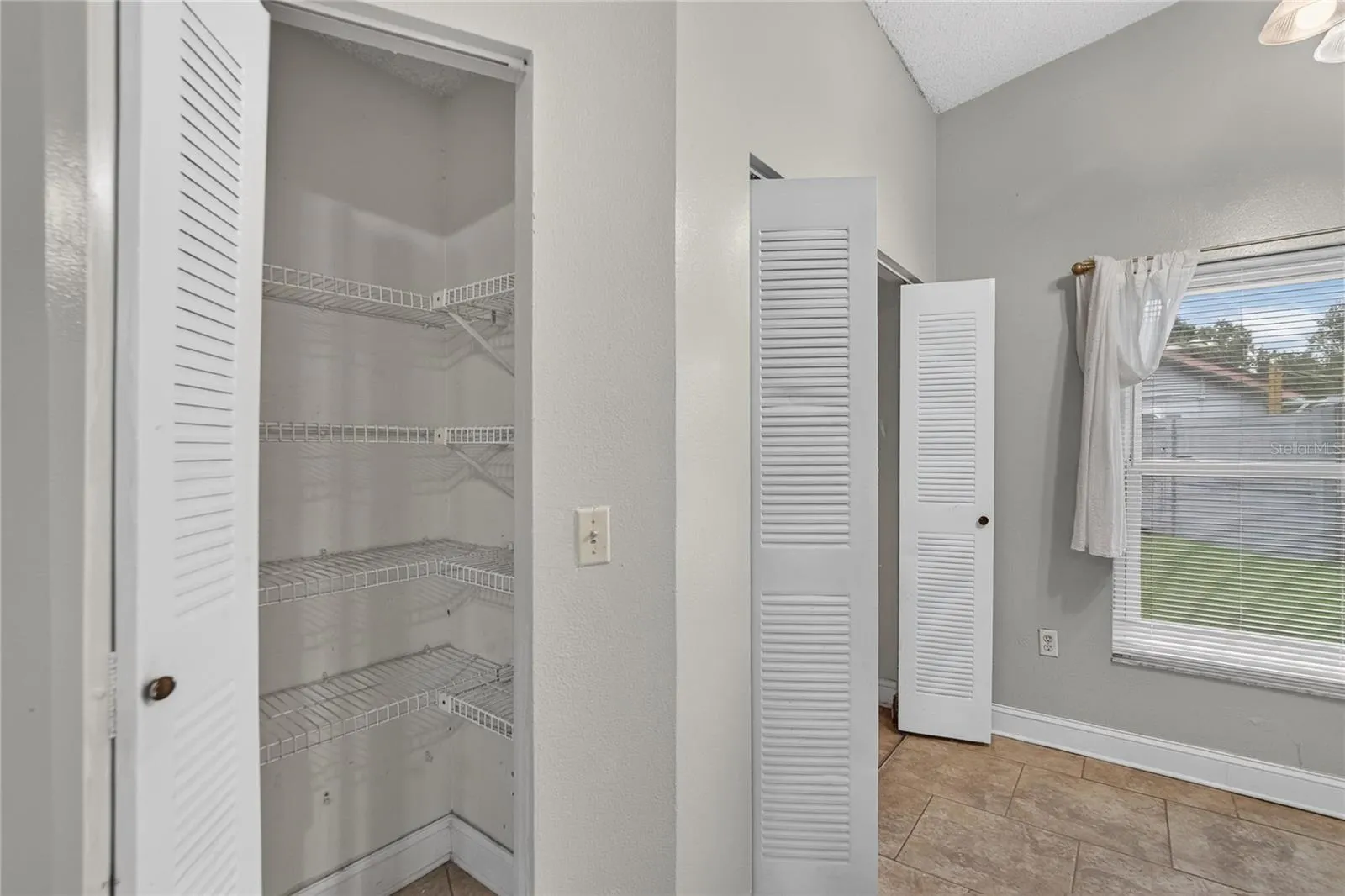 629 STILLVIEW CIR