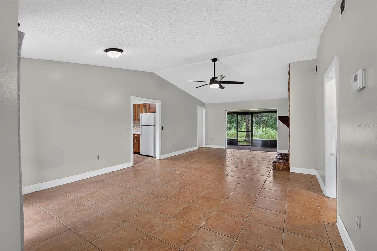 629 STILLVIEW CIR