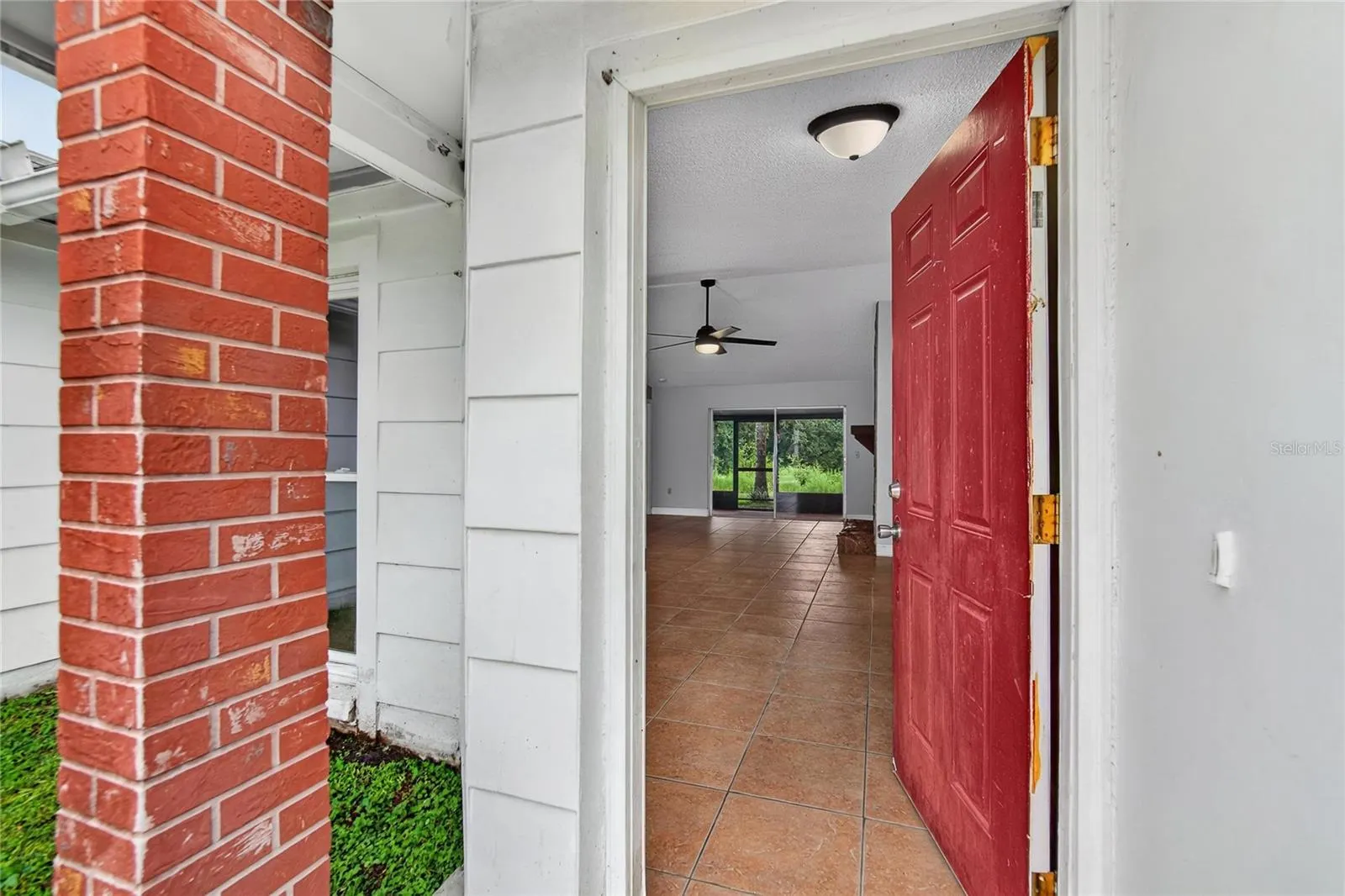 629 STILLVIEW CIR