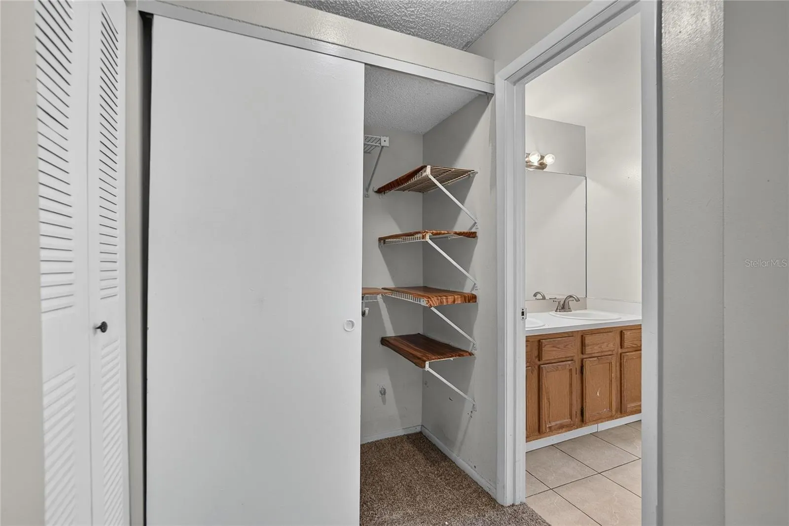 629 STILLVIEW CIR