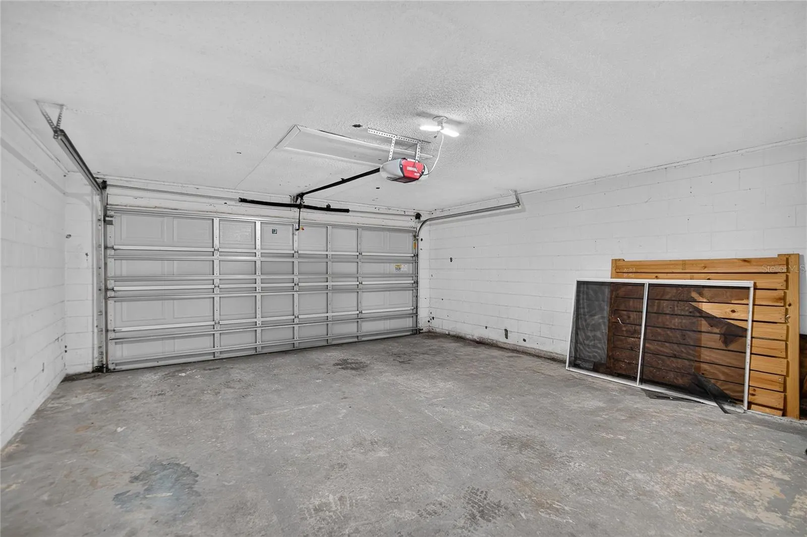 629 STILLVIEW CIR