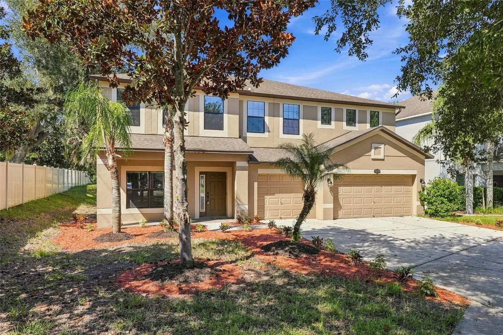 1306 GARDEN STONE LN
