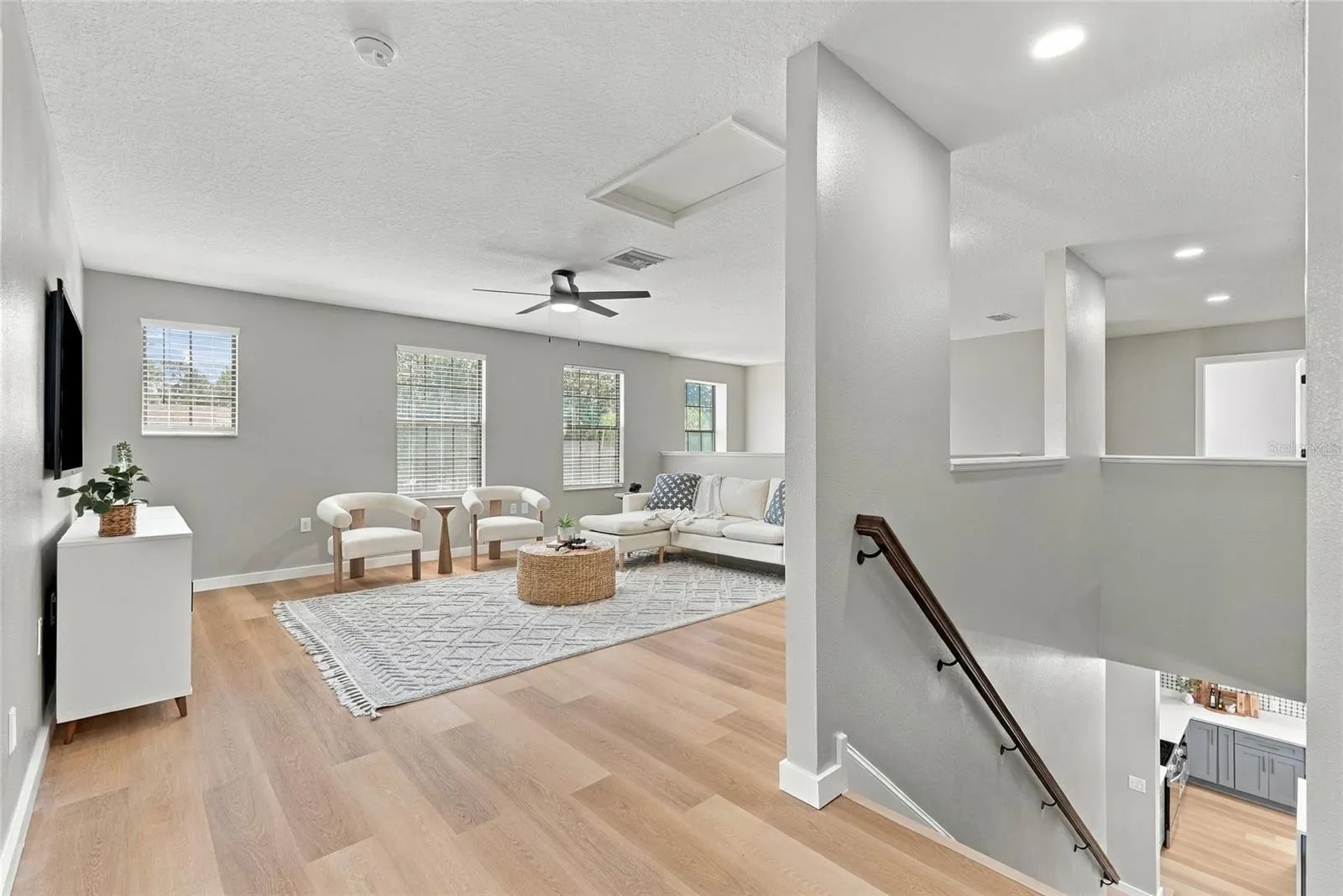 1306 GARDEN STONE LN