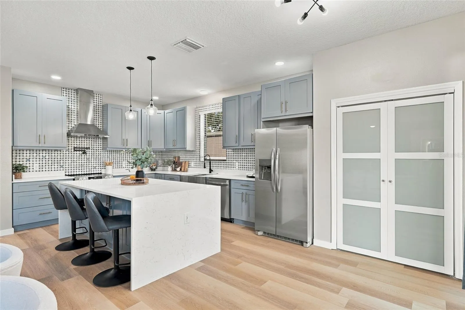 1306 GARDEN STONE LN